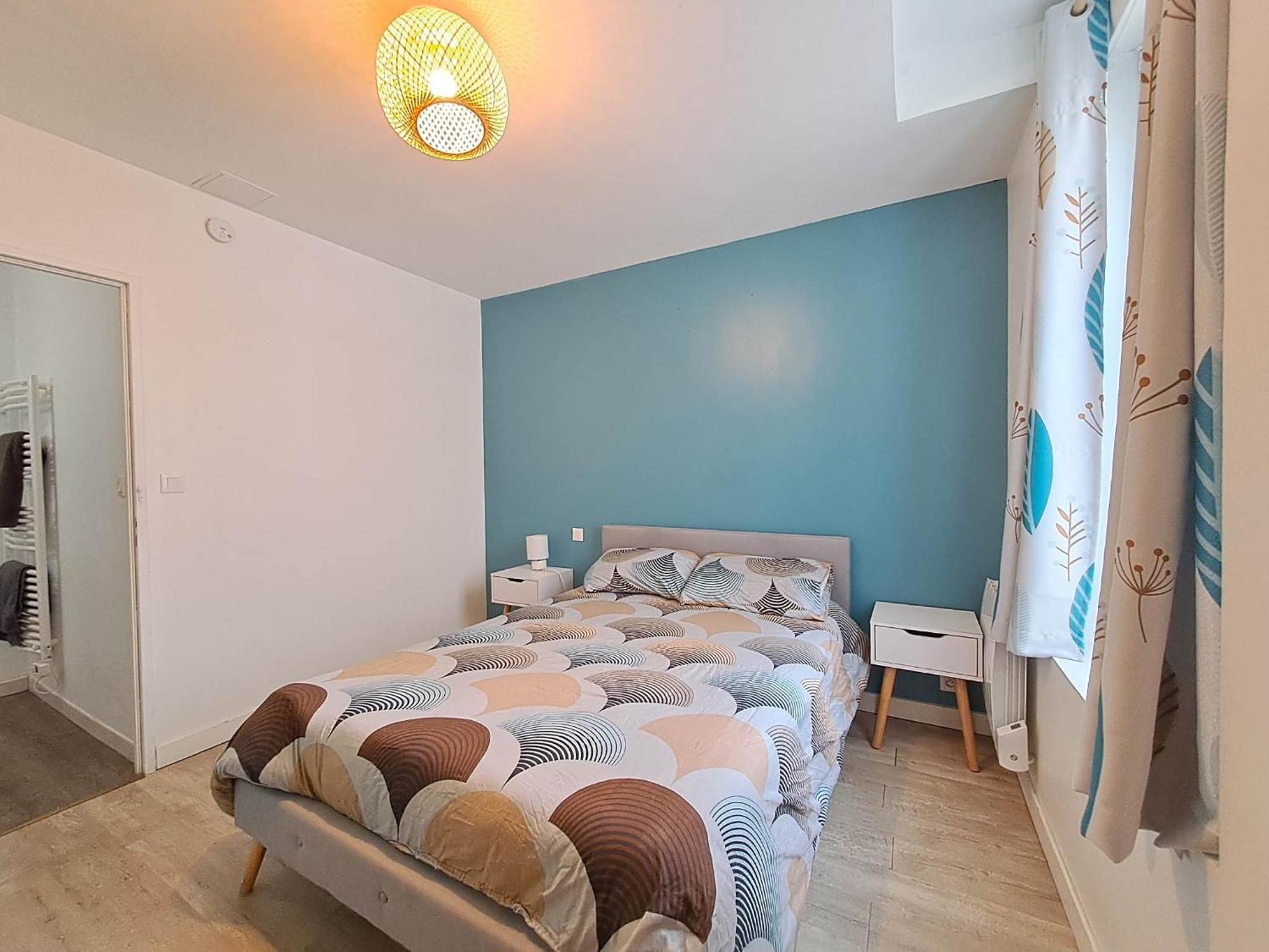 T2 Avec Cour Le St Amand, 3pers, 2 Lit, Wifi Appartement